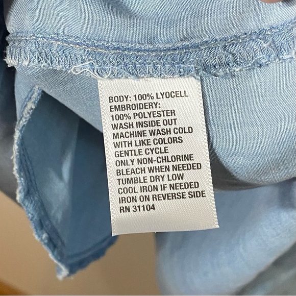 Crown & Ivy Sz PL Lightweight Blue Denim Embroidered Sleeveless Dress - Picture 4 of 5